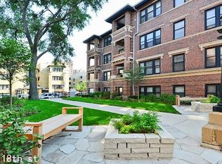 710 W 18th St #1124, Chicago, IL 60616