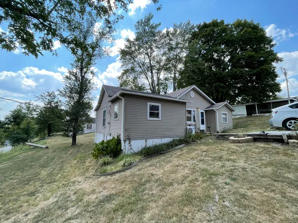 109 E Lillian Avenue E, Crane, MO 65633