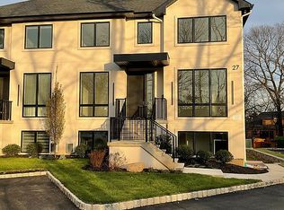 27 S Remsen St, Monsey, NY 10952