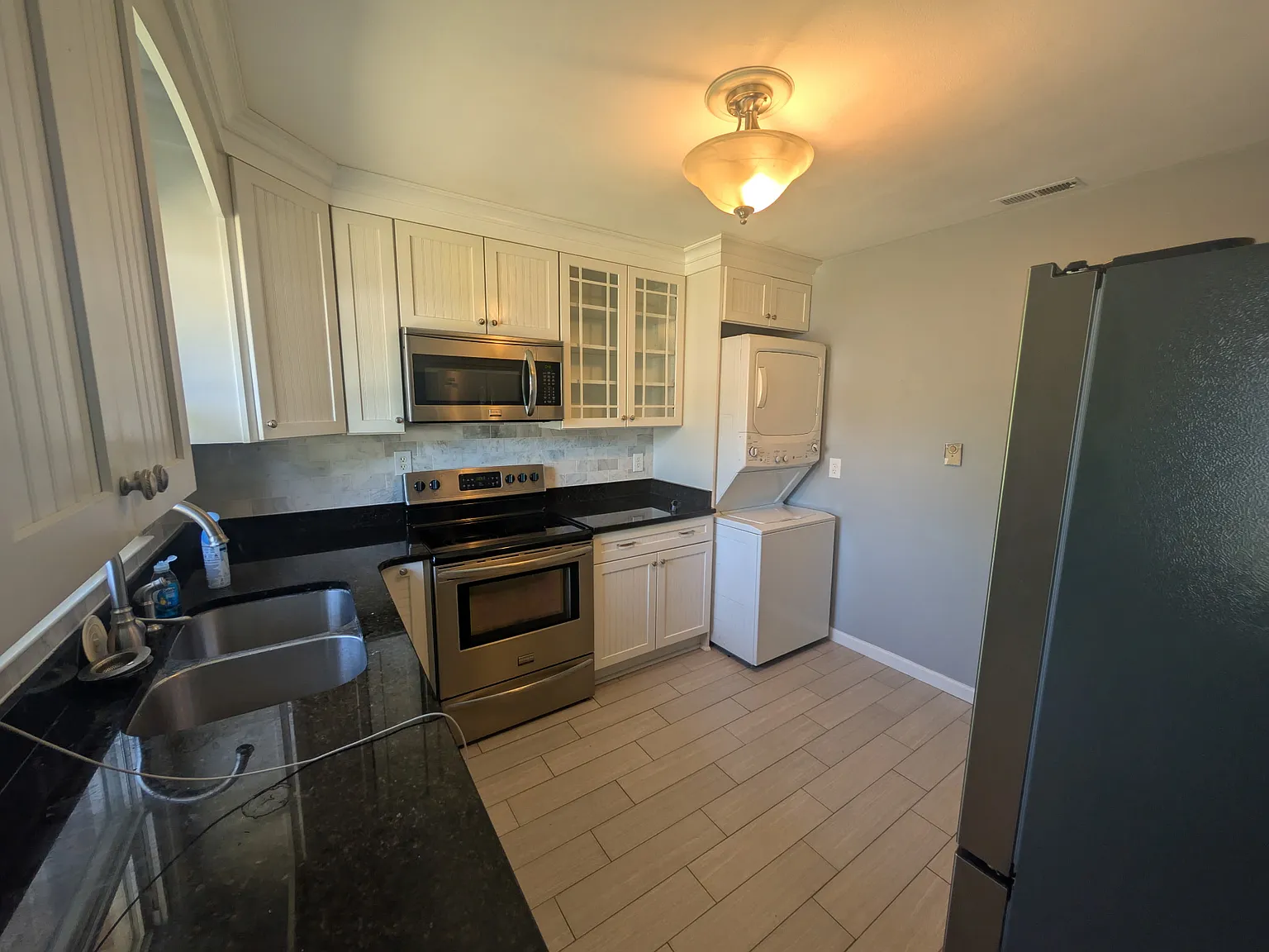 2 bed, 814 sqft, $1,500 — Photo 2