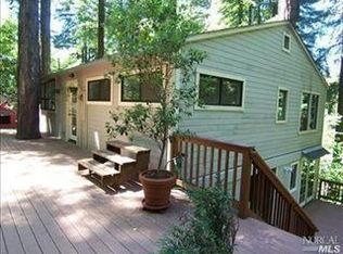 10884 Ogburn Ln, Forestville, CA 95436