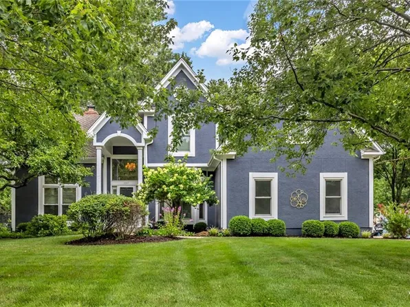 13117 El Monte St, Leawood, KS 66209