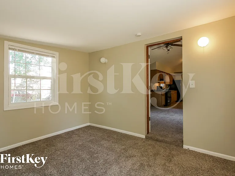 2108 Linden Ave — Photo 8