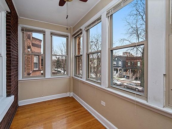 3rd image of 2526 W Eastwood Ave Unit 2