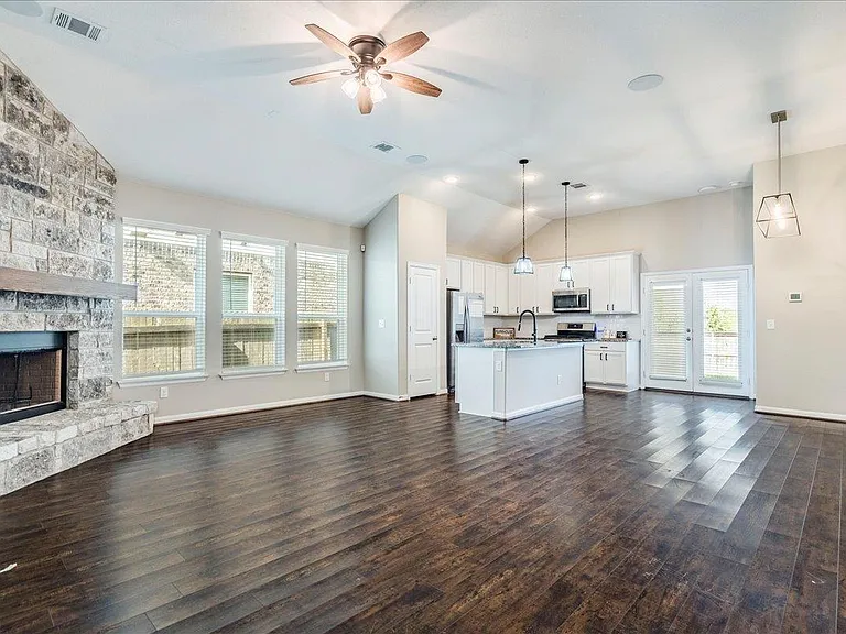 733 Blue Oak Blvd — Photo 8