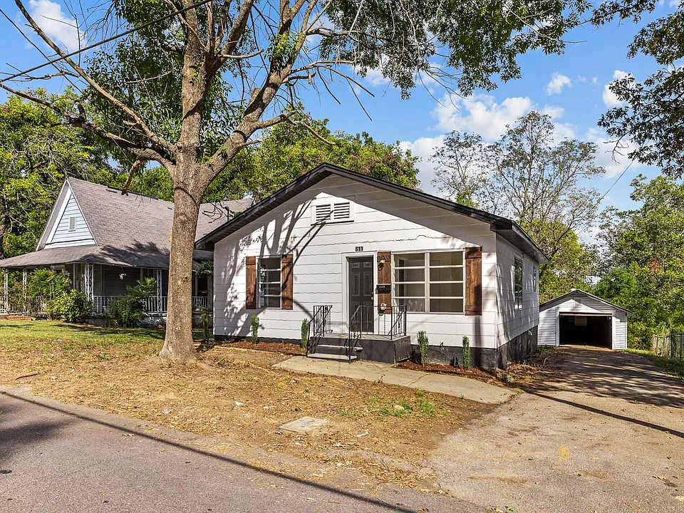 611 Indiana St