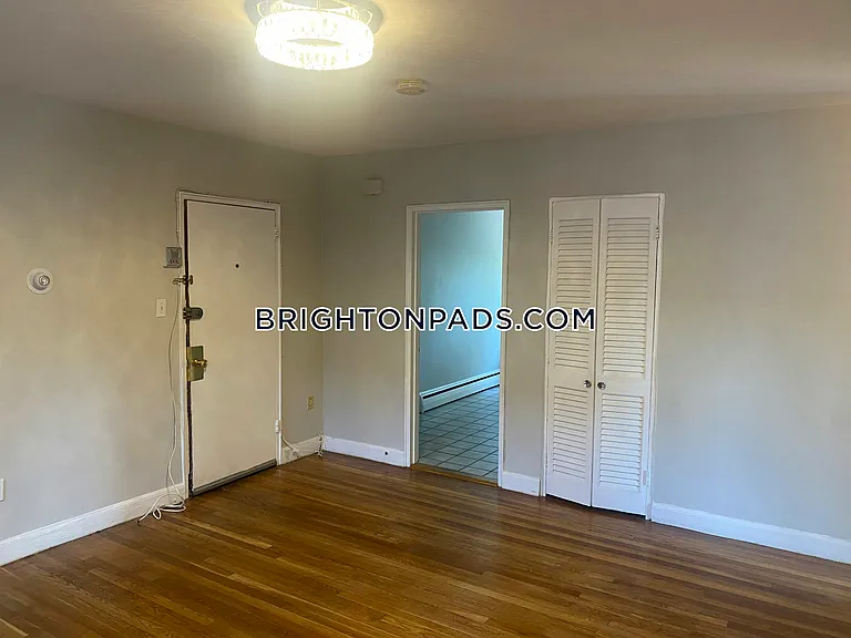 63-65 Selkirk Rd #7 — Photo 10