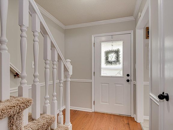 5th image of 137 Maple Creek Dr
