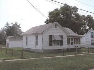 901 S 4th St, Monmouth, IL 61462