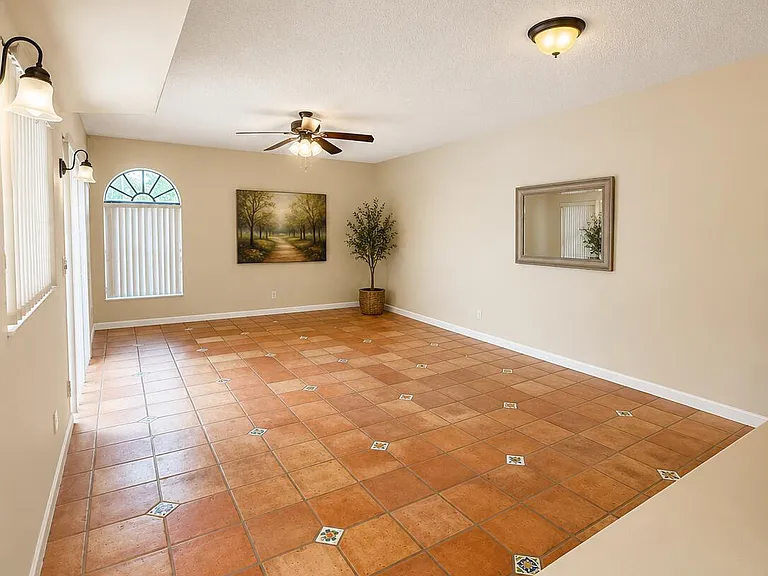 3725 Village Dr #D — Photo 3