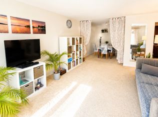 1026 Castilian Ct APT 207, Glenview, IL 60025