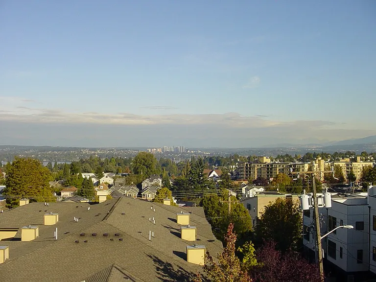 Genesis Apartments — Photo 16