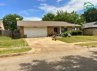 3104 Woodlark Dr, Fort Worth, TX 76123