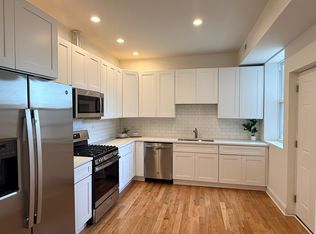5678 W Washington Blvd APT 1, Chicago, IL 60644