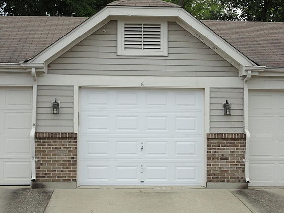 2nd image of 9860 Regatta Dr Unit 108