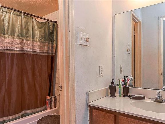 4th image of 5742 Easthampton Dr Unit A