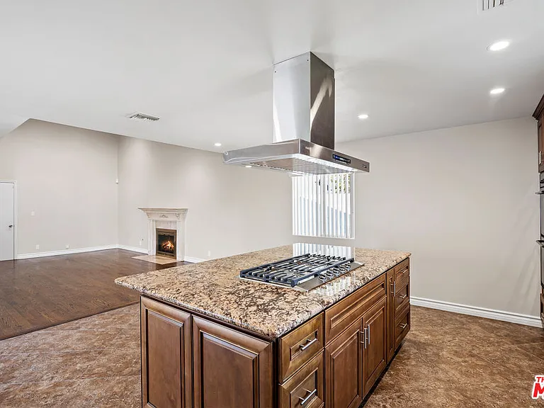 29403 Trailway Ln — Photo 16