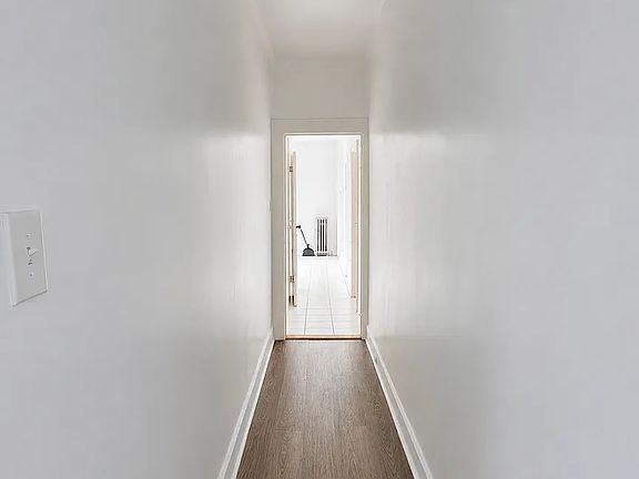 3rd image of 192 Shephard Ave #5C