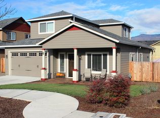 1687 Lithia Way, Talent, OR 97540