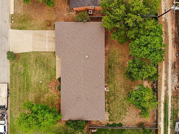 2nd image of 2632 University Ave
