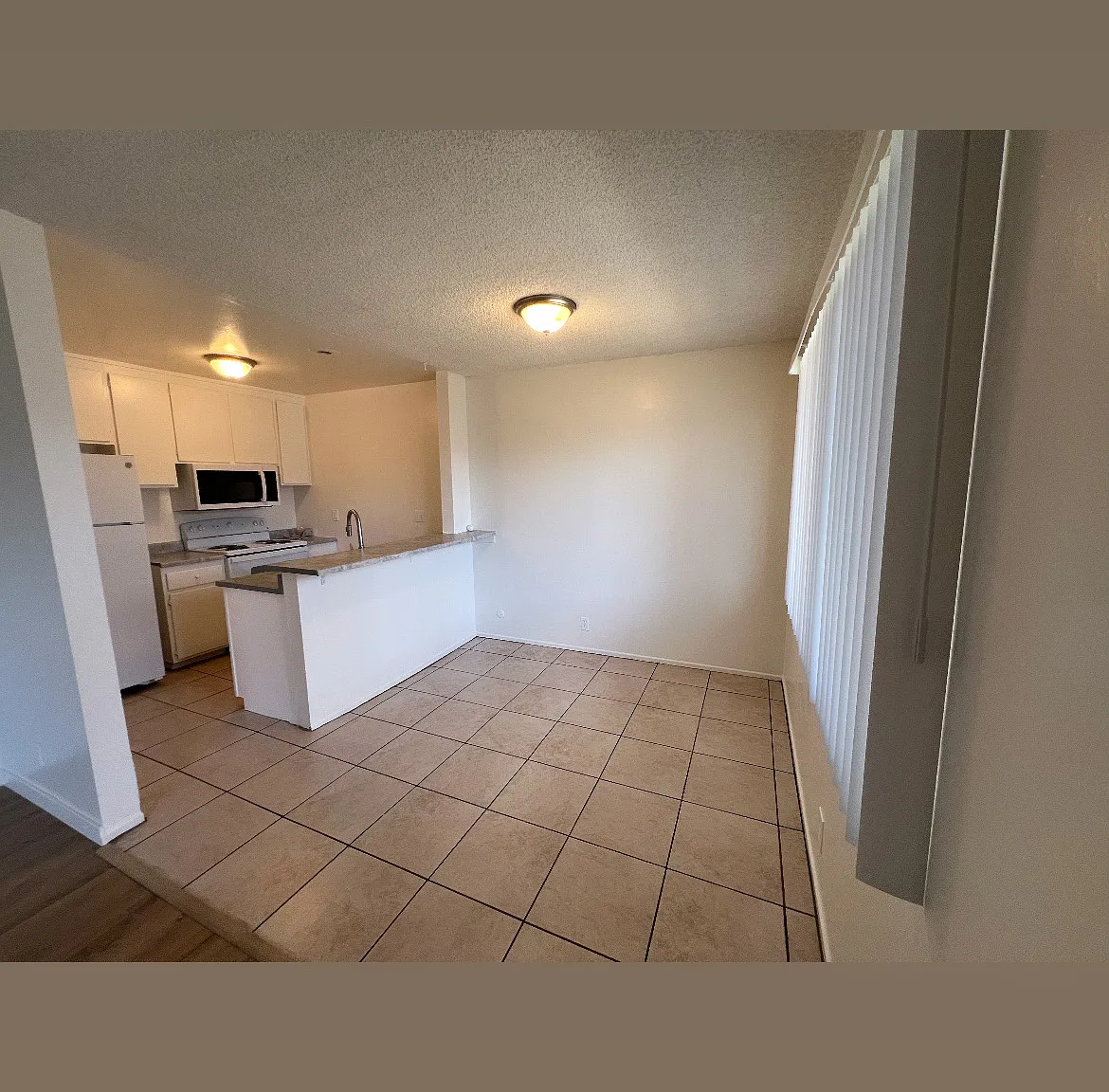 2 bed, 873 sqft, $2,095 — Photo 1