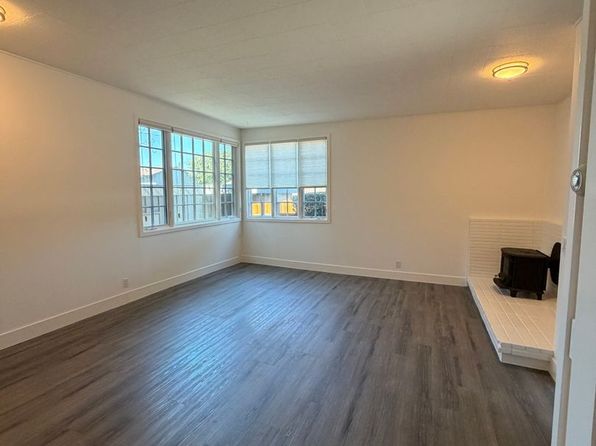 83 Beach Rd #22