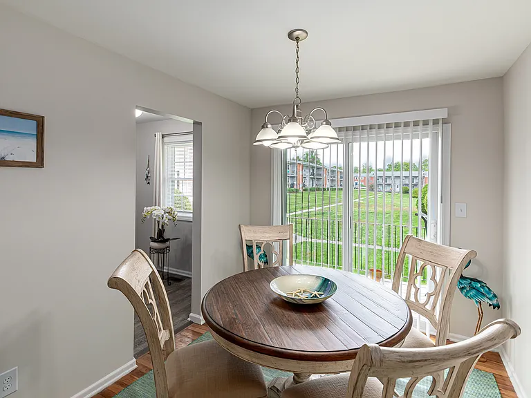 Milford Beach — Photo 16