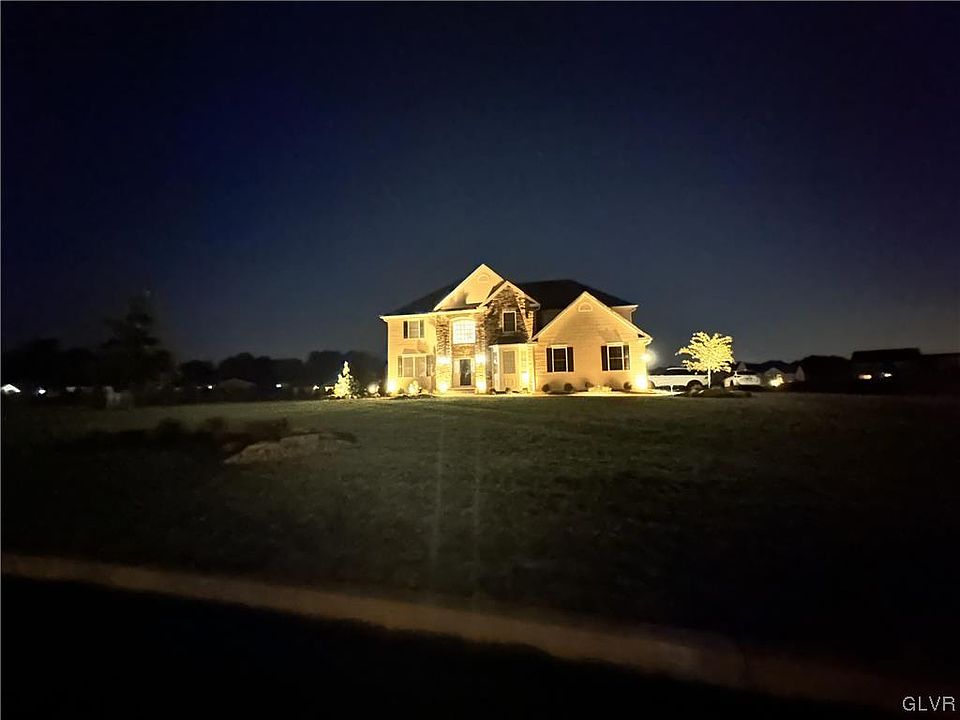 2nd image of 4596 Fairway Rd