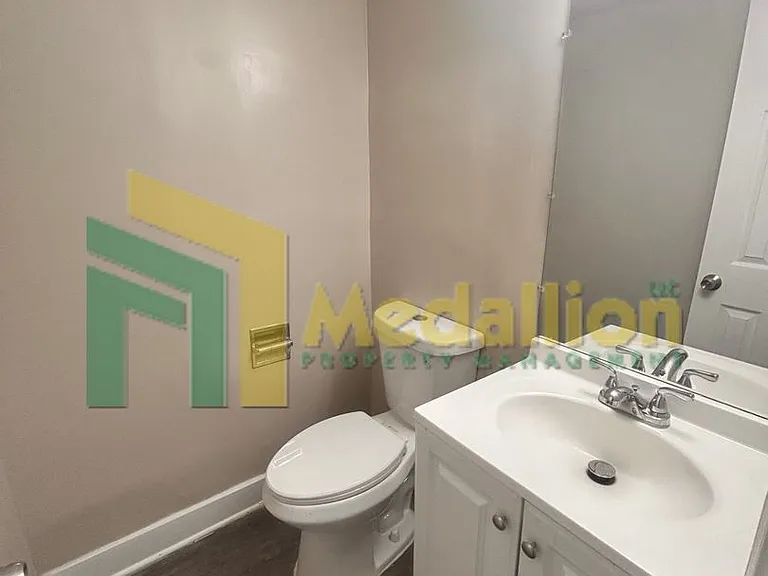 8358 S Morgan St — Photo 20