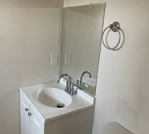 4th image of 544 S Saint Andrews Pl APT 408