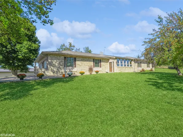 2034 Highway F36 W, Newton, IA 50208