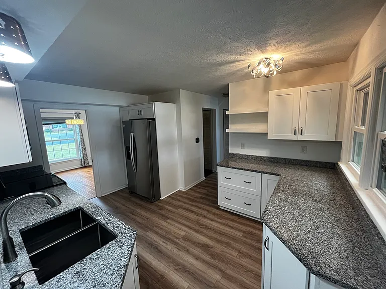 10203 Woodstock Rd — Photo 7
