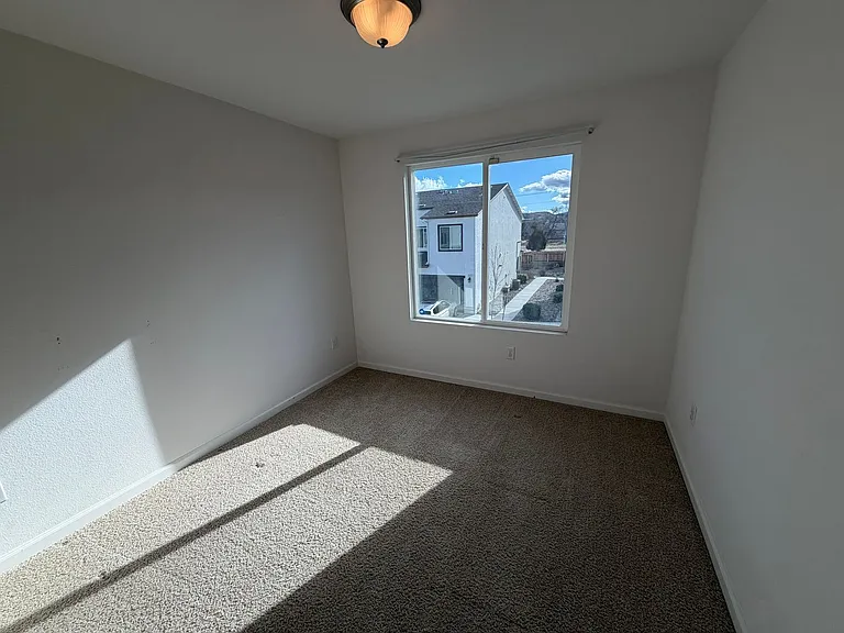 529 Autumn Breeze Cir — Photo 13