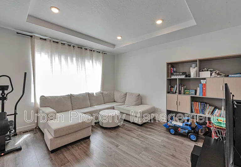 3761 W 620 N — Photo 16