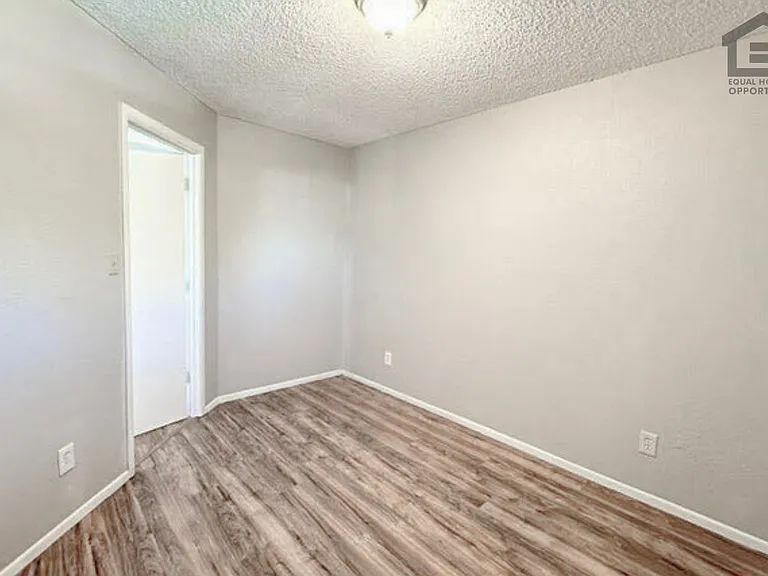 1765 E Pepper Cir — Photo 26