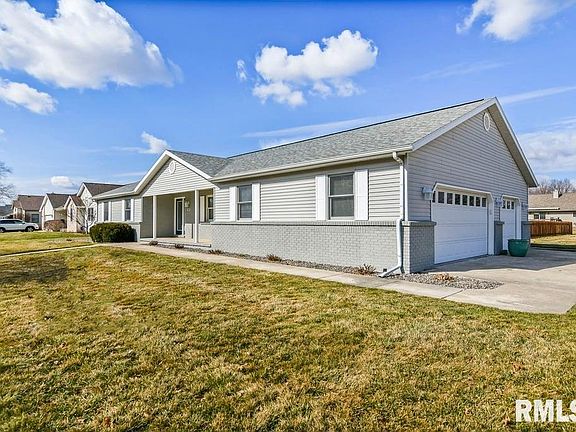 2nd image of 305 Ramblewood Ln