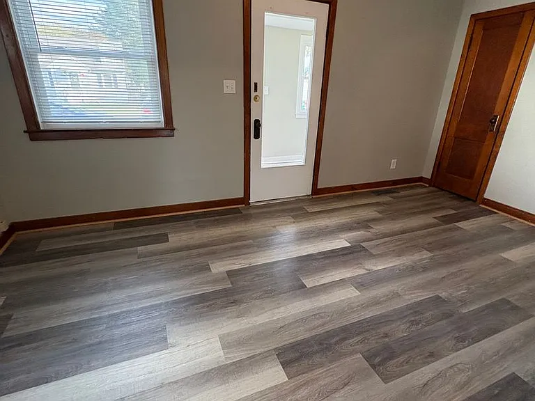 1115 Hollister Ave — Photo 1