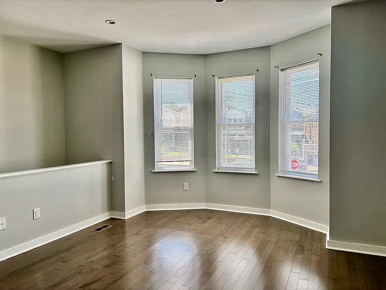 5409 Christian St — Photo 10