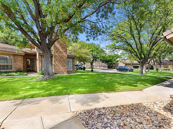 2nd image of 3208 Amberwood Ln