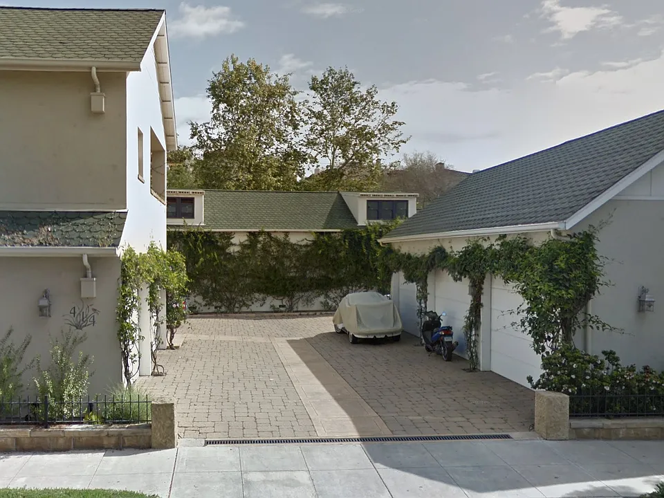 414 De La Vina St #D