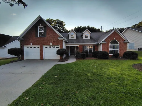970 Charles Hall Dr, Dacula, GA 30019