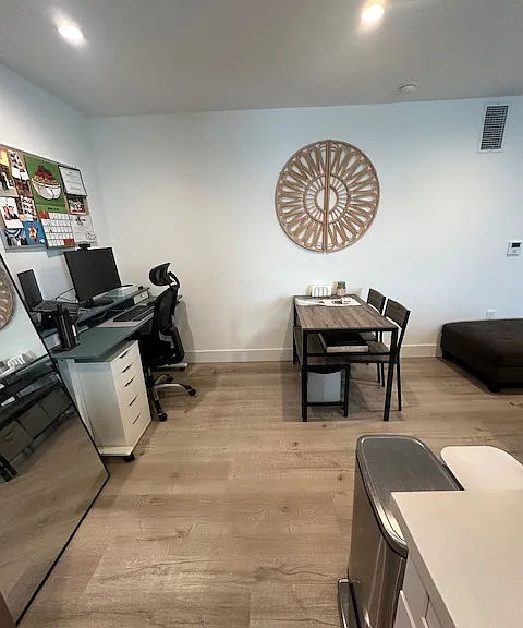 465 S Le Doux Rd #6 — Photo 20