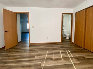 24-24 Hillside Ln, Belleville, IL 62223