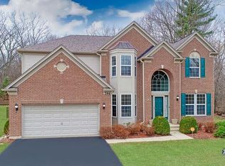 796 Crosswind Ln, Lindenhurst, IL 60046