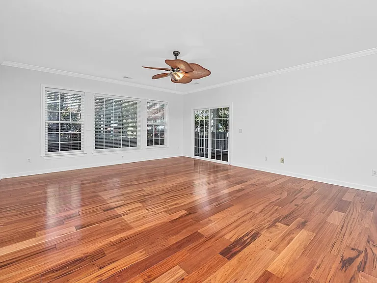 1476 Belcourt Ln — Photo 4