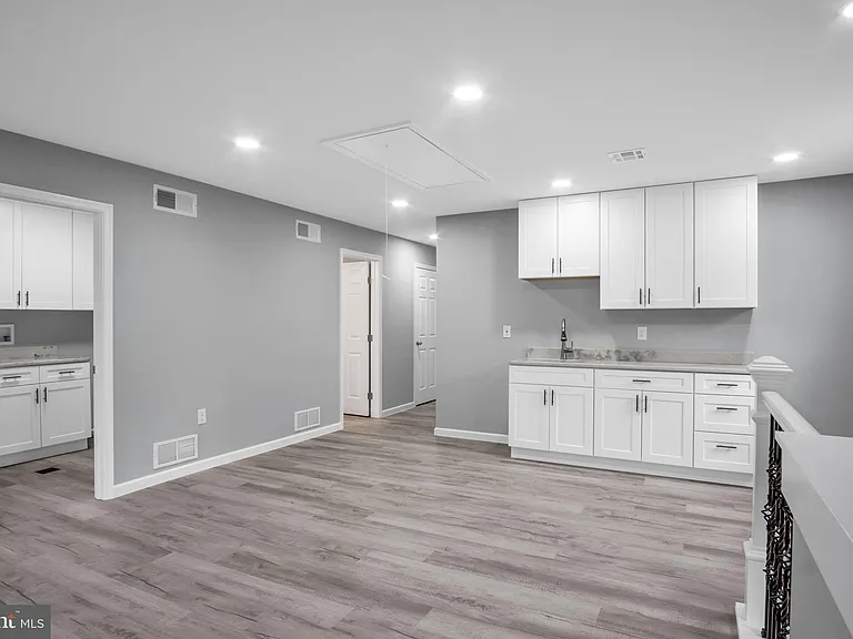 1500 Embassy Dr #A — Photo 14