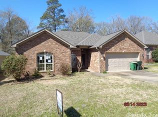 18 Cobblestone Creek Ct, Little Rock, AR 72210