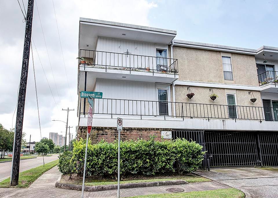 1st image of 505 Westcott St APT 212