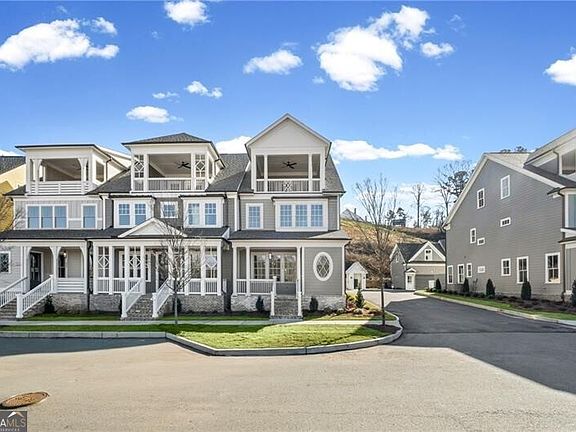 2nd image of 549 Groover St
