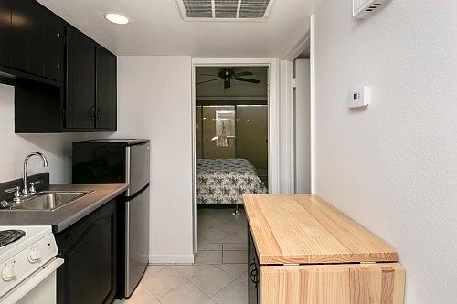 4th image of 89 Acoma Blvd N #14